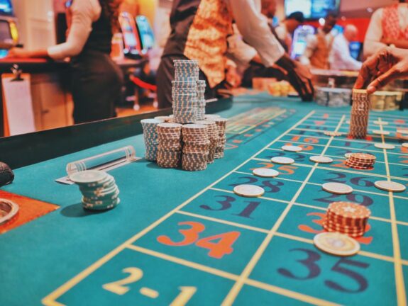 Live Casino: Opplev Spenning og Underholdning på Nett